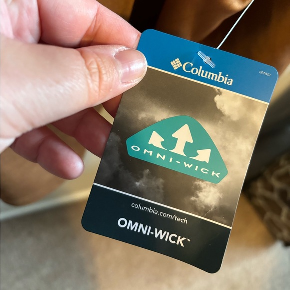 Columbia Women's Uphill Edge Turtleneck Top - Picture 5 of 6